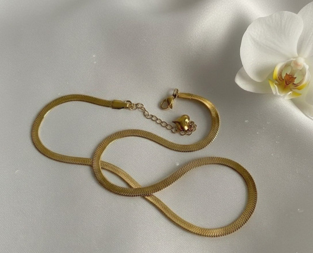 Golden Sleek Flat Chain Necklace – Anti-Tarnish Stainless Steel