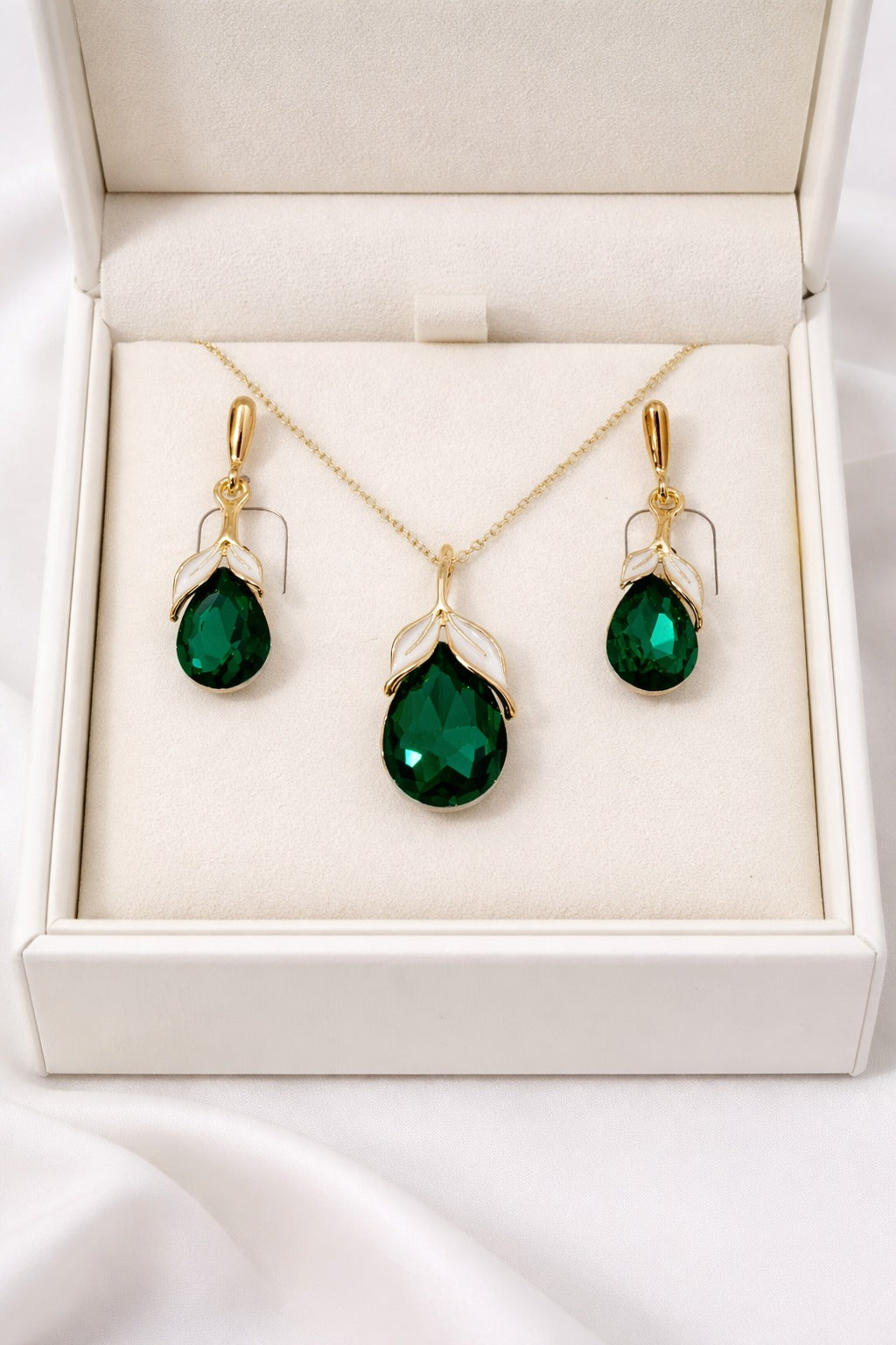 Anti-Tarnish Green Crystal Pendant Necklace Set with Earrings