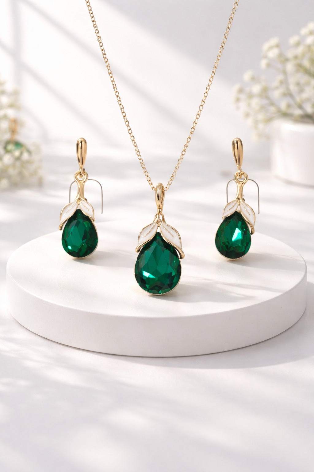Anti-Tarnish Green Crystal Pendant Necklace Set with Earrings