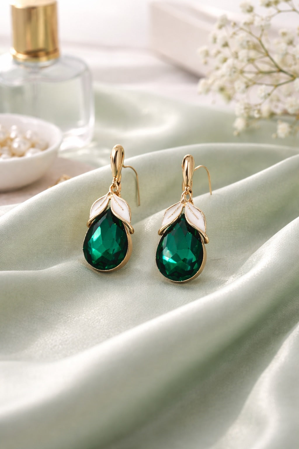 Anti-Tarnish Green Crystal Pendant Necklace Set with Earrings